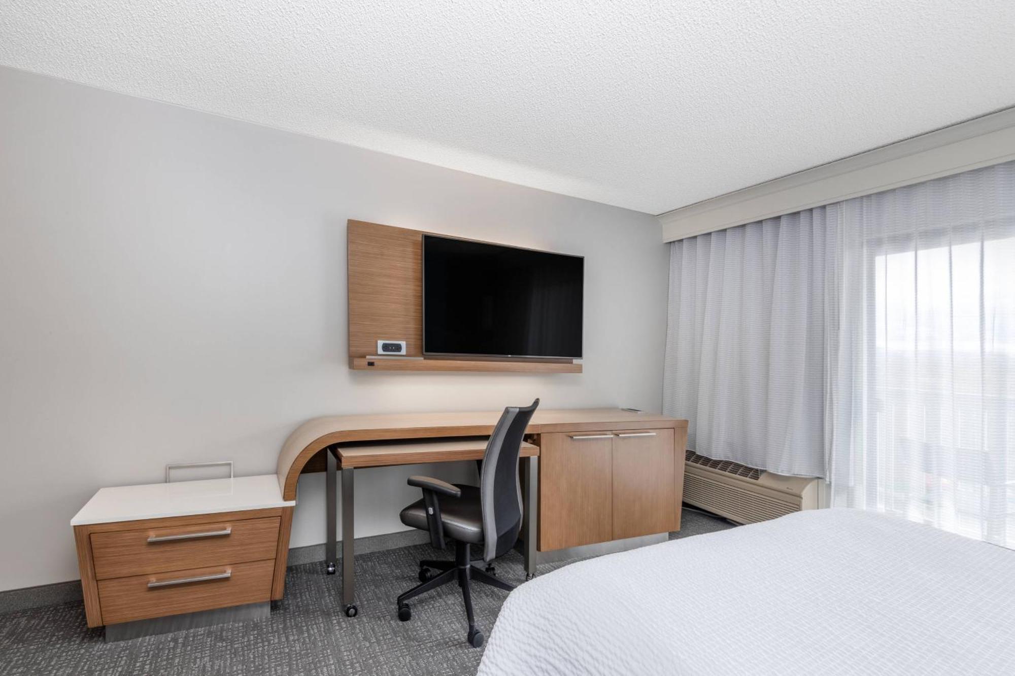 Courtyard By Marriott Reno Hotell Exteriör bild