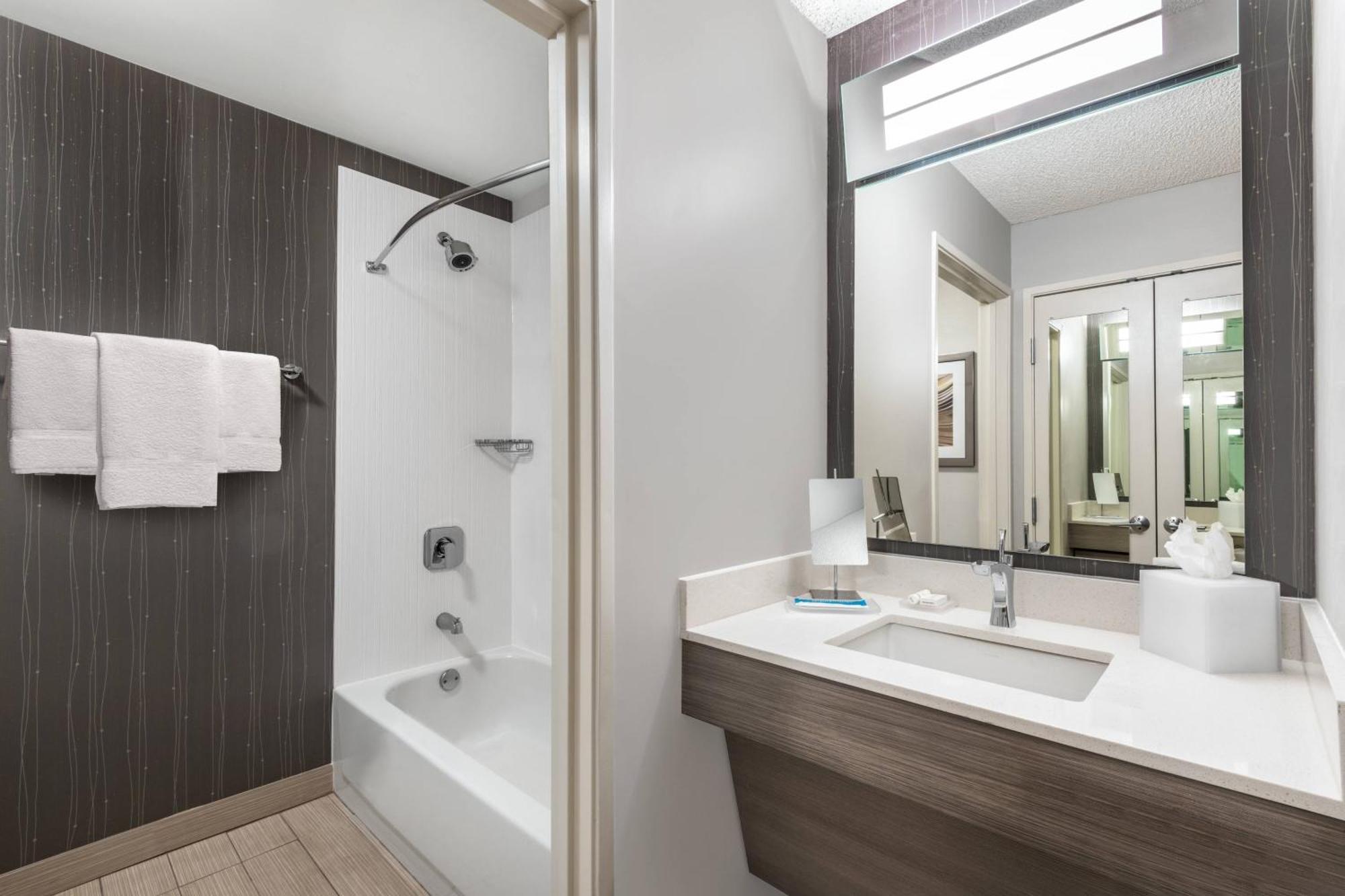 Courtyard By Marriott Reno Hotell Exteriör bild