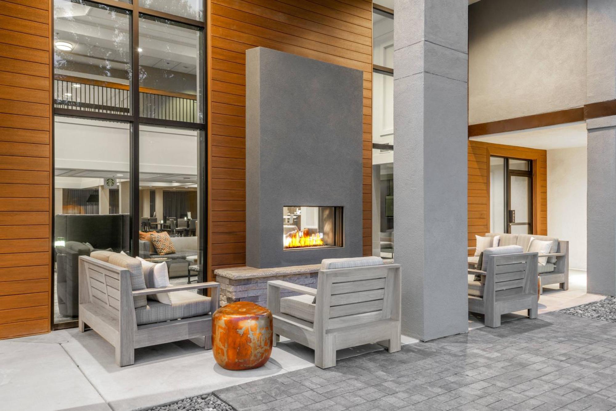 Courtyard By Marriott Reno Hotell Exteriör bild