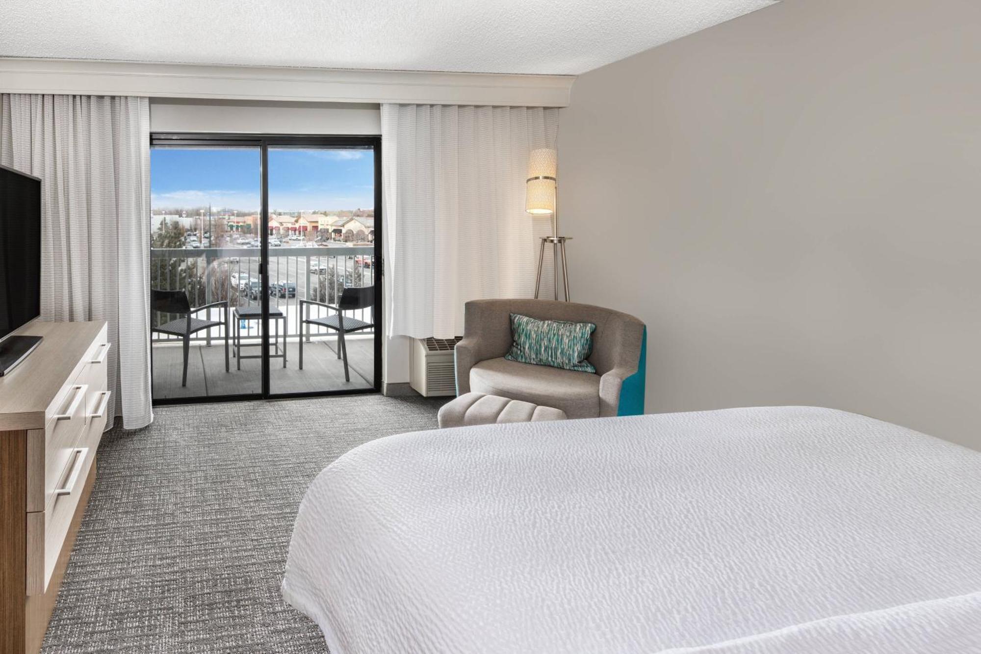 Courtyard By Marriott Reno Hotell Exteriör bild